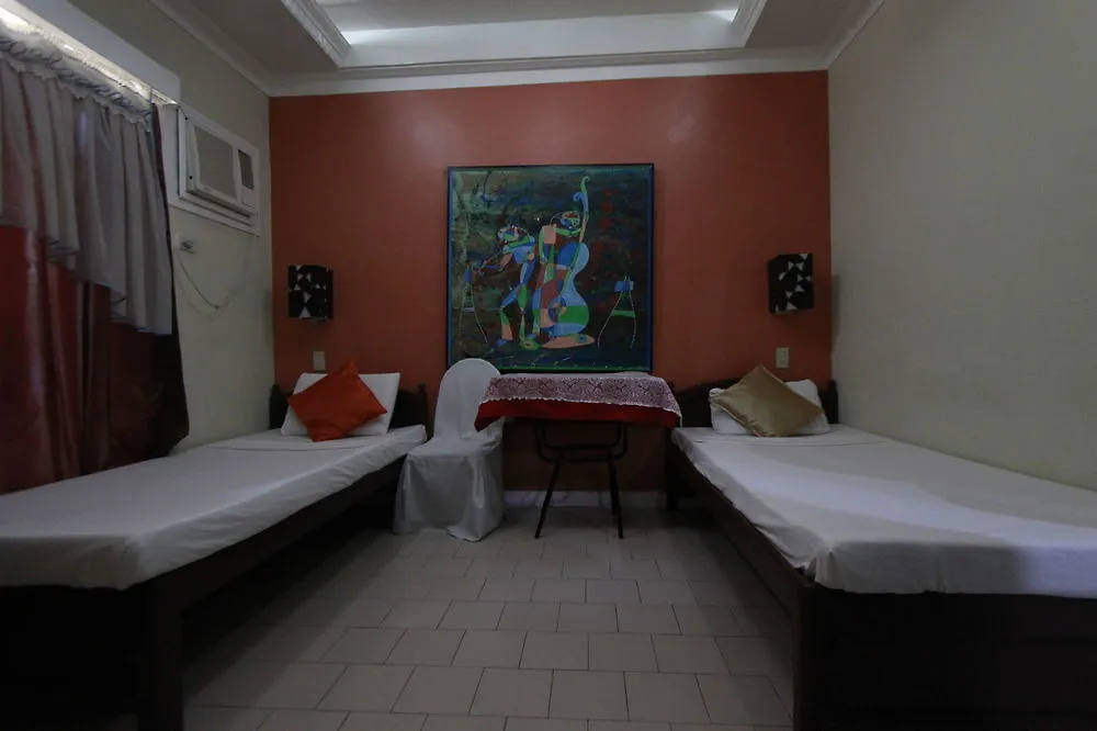 Oyo 200 Ponce Suites Art Hotel Davao