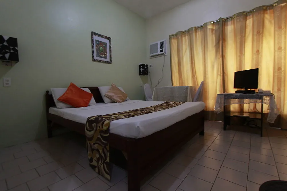 Oyo 200 Ponce Suites Art Hotel Davao 2*,