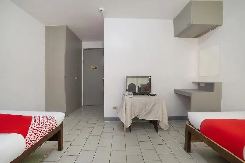 Oyo 200 Ponce Suites Art Hotel Davao Philippines